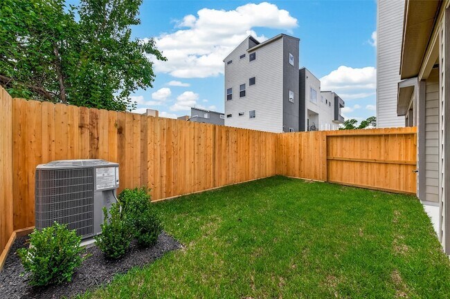 Building Photo - 3514 Runnels St