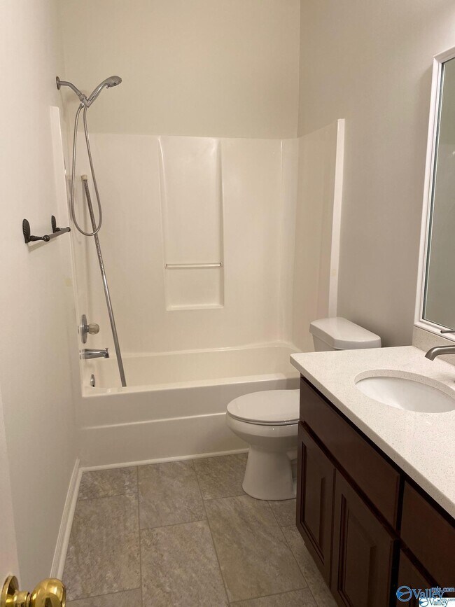 Building Photo - 417 Barrington Hills Dr