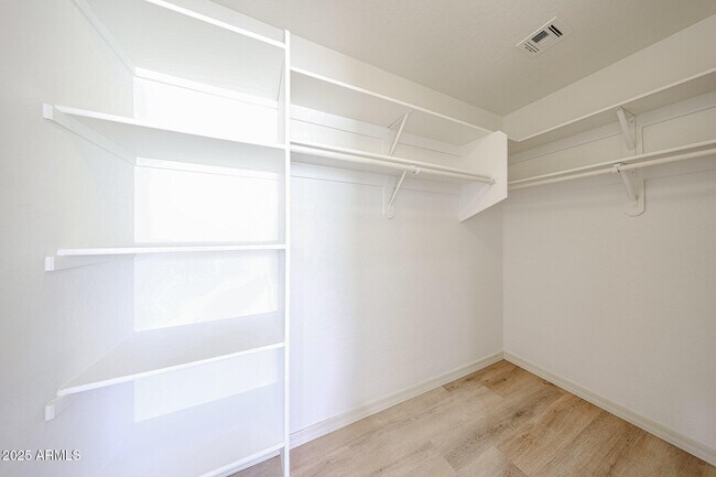 Building Photo - 17435 W Saguaro Ln