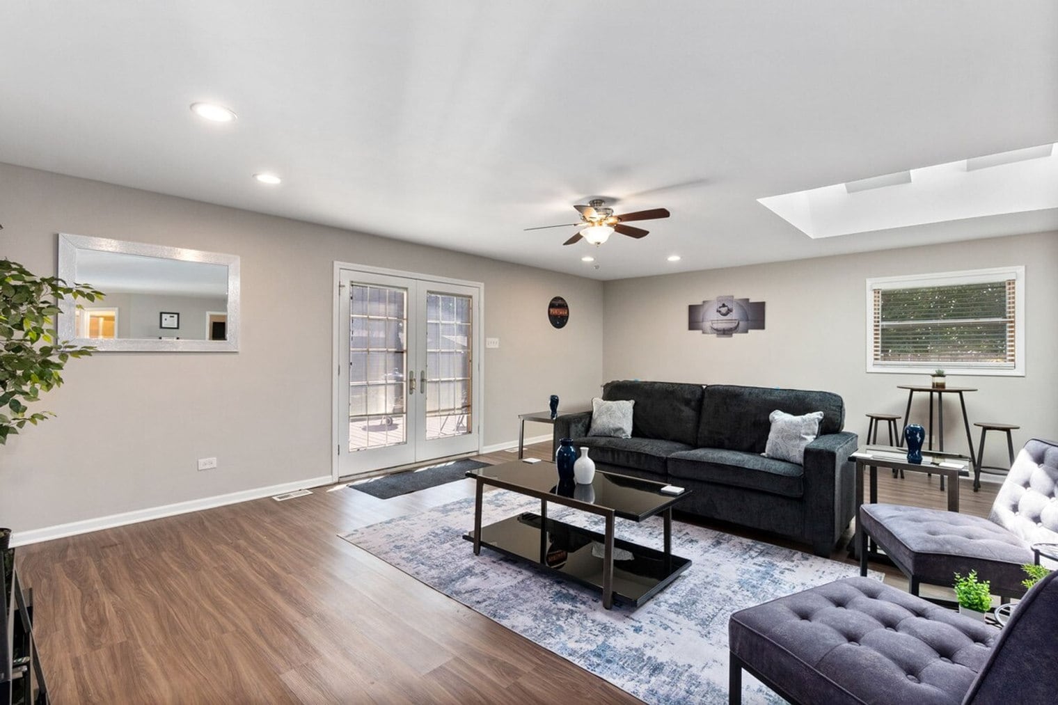 Building Photo - 6815 W 87th St