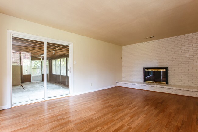 Building Photo - 2772 Sargent Ave