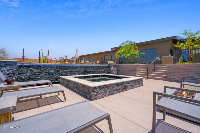 Building Photo - 15310 N Sandy Blf Rd