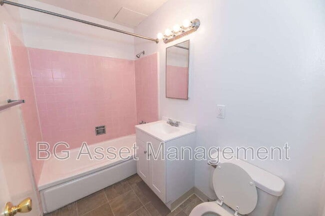 Building Photo - 1746 Kidder Ave