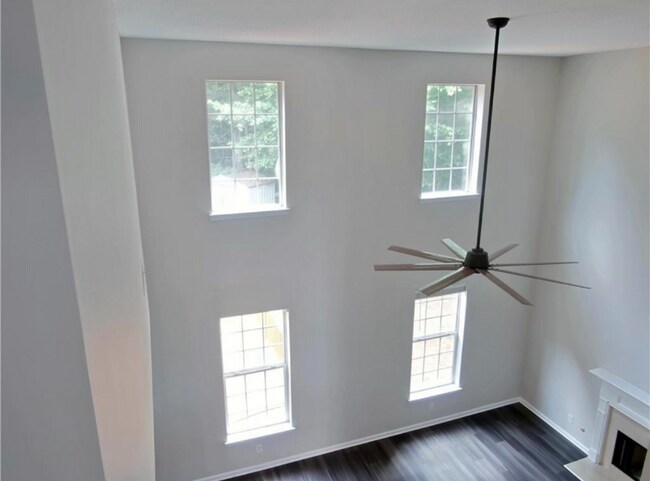 Building Photo - 3225 Blackwood Ln