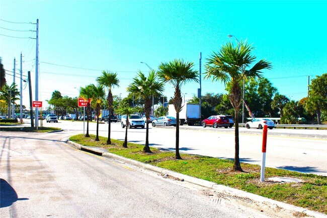 Building Photo - 17101 NW 57th Ave