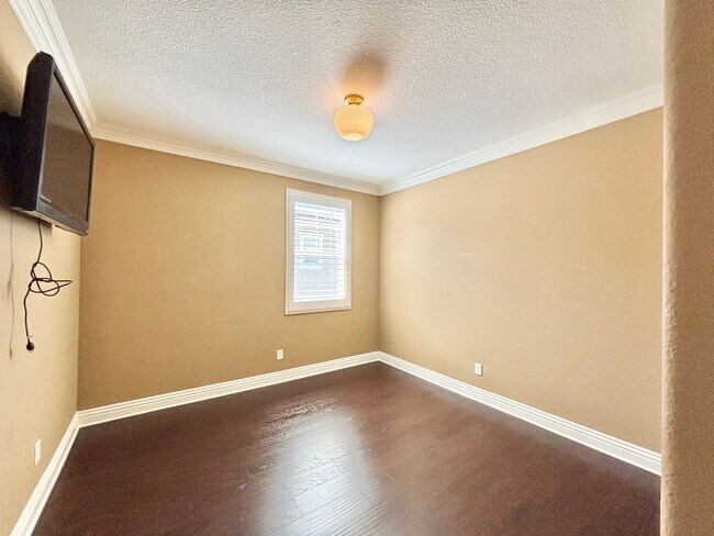 Building Photo - Boat Dock Home | Gated Community | Oxnard ...