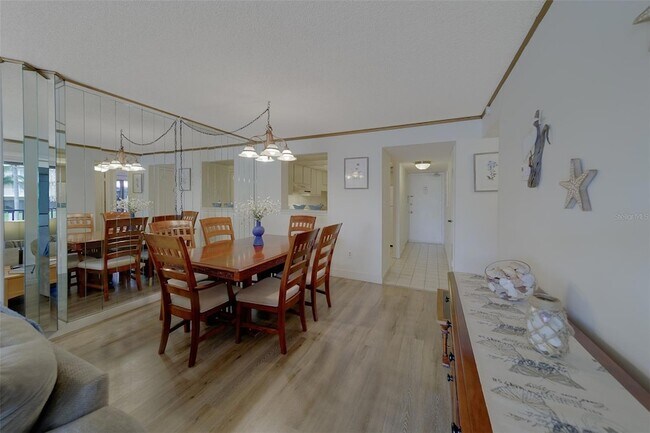 Building Photo - 51 Island Way