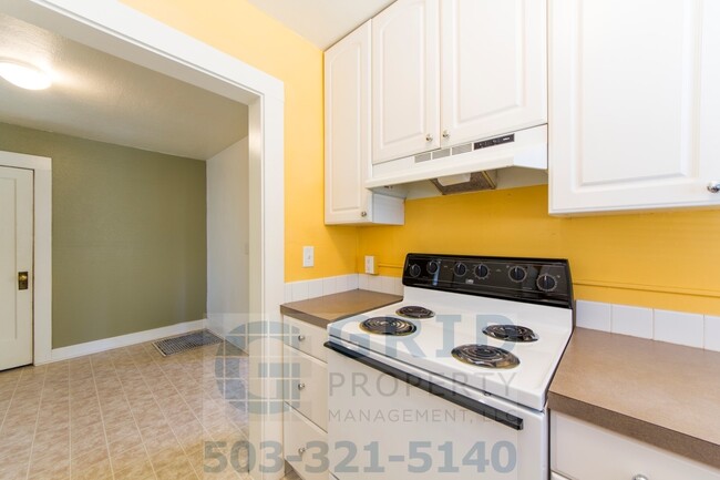 Building Photo - Charming 2 Bedroom Home in Mt Scott Arleta!