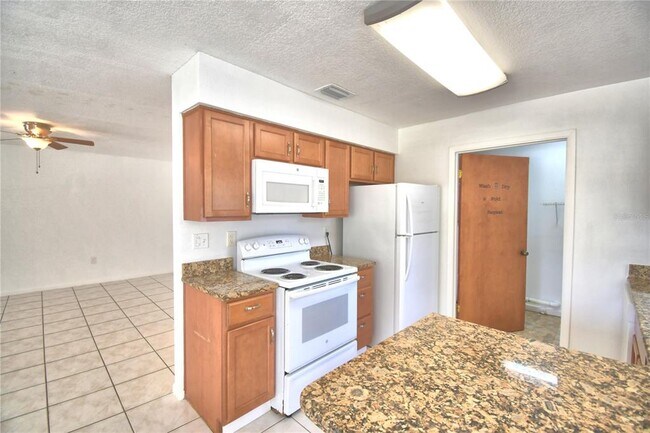 Building Photo - 914 Grape Ave