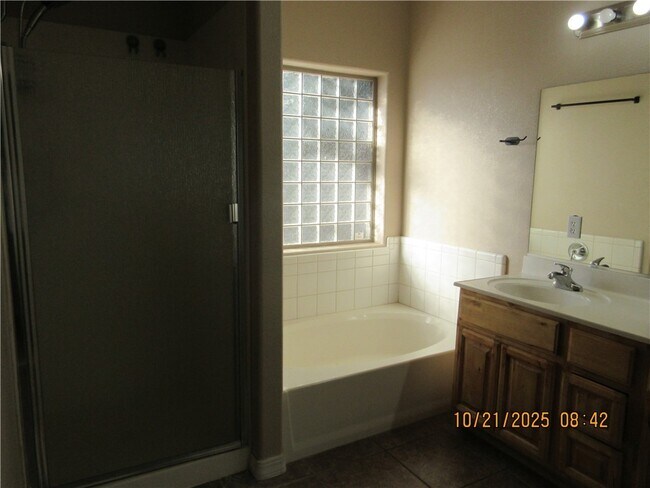 Building Photo - 2044 Rex Allen Dr