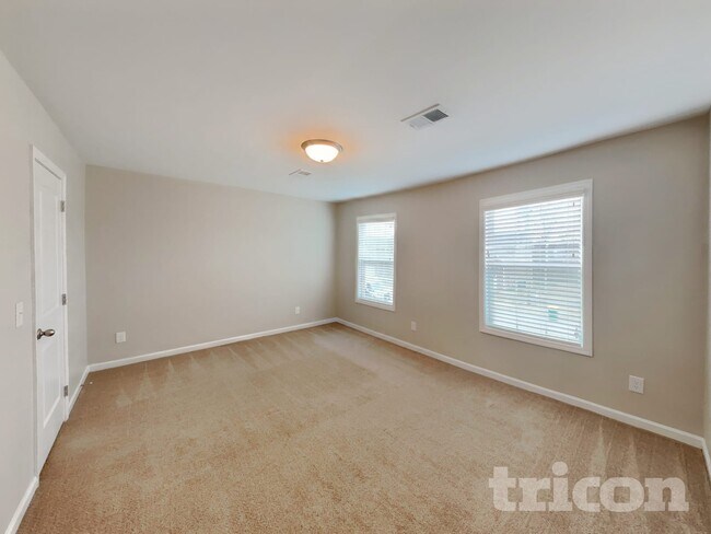 Building Photo - 920 Beverly Ct