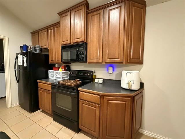 Building Photo - 1303 Rain Tree Dr