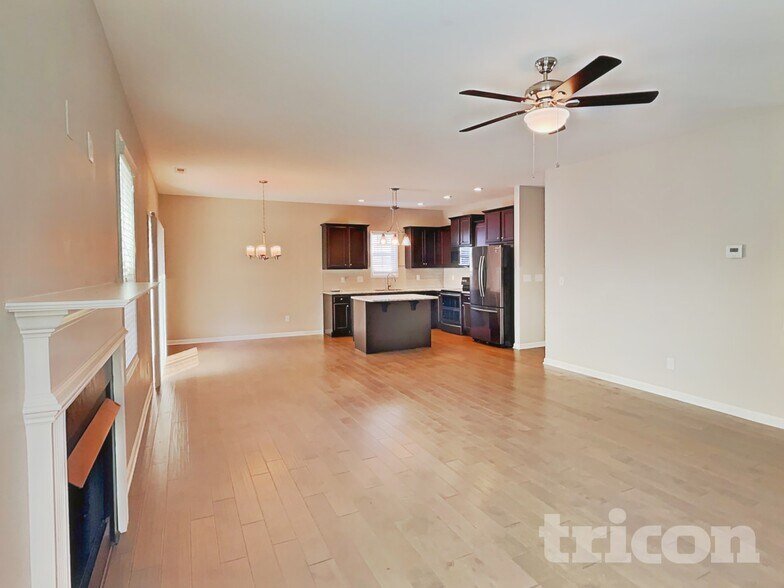 Building Photo - 81 W Lumber Ct