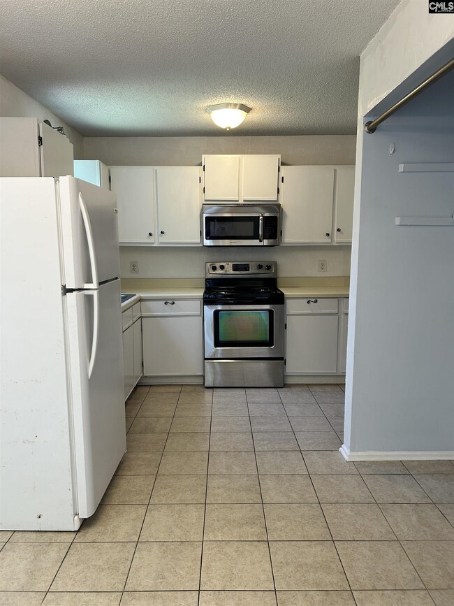 Building Photo - 911 Hulon Ln