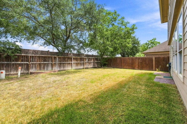 Building Photo - 18318 Alemarble Oak St
