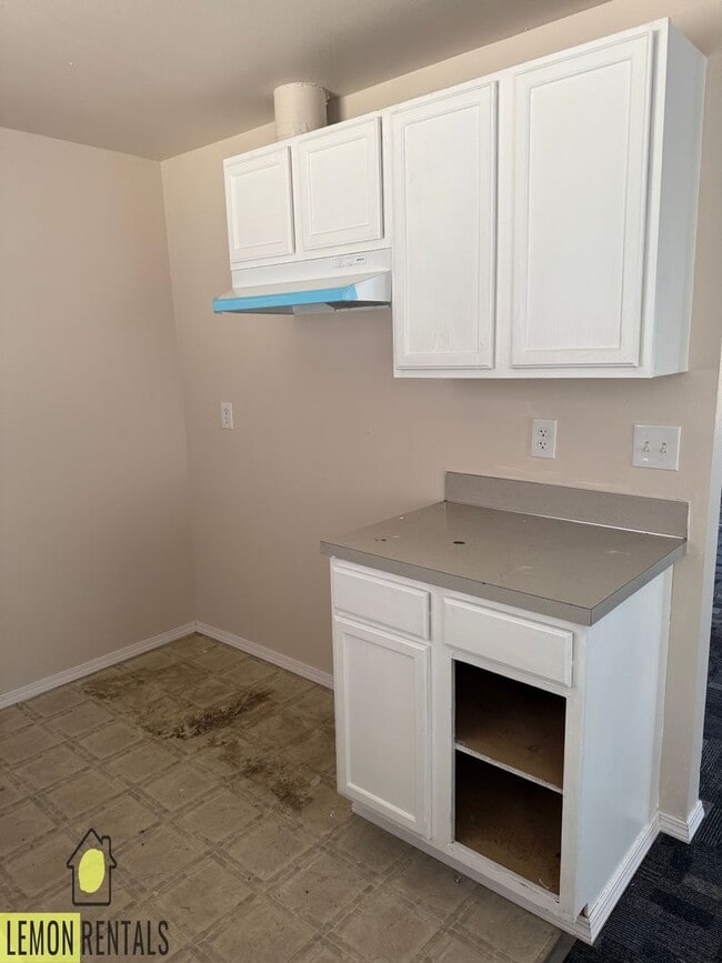 Building Photo - 201 E &quot;P&quot; St