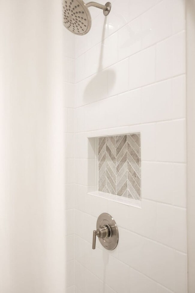 Building Photo - 2-Bed First Floor Home Rental In Gated Community With Amenities