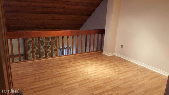 Building Photo - 3 br, 2 bath Condo - 4123 Loire Dr. B Unit B