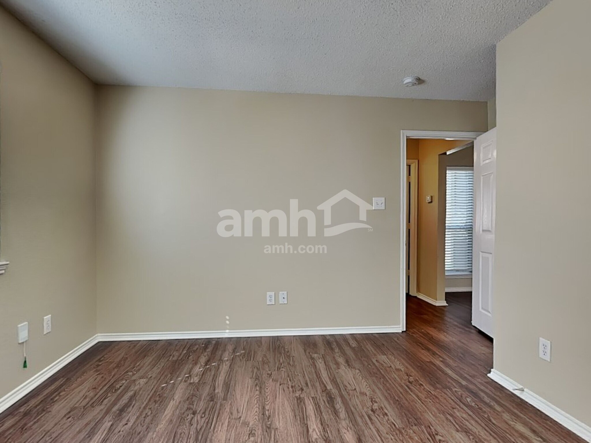 Building Photo - 733 Grandview Ave