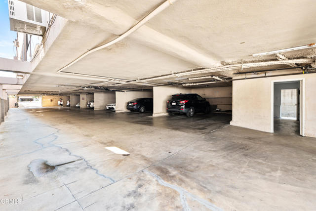 Building Photo - 630 E Orange Grove Ave
