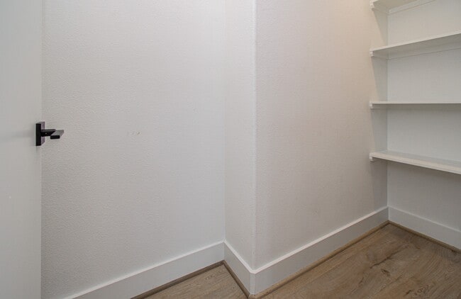 Building Photo - 203 Danna Ln