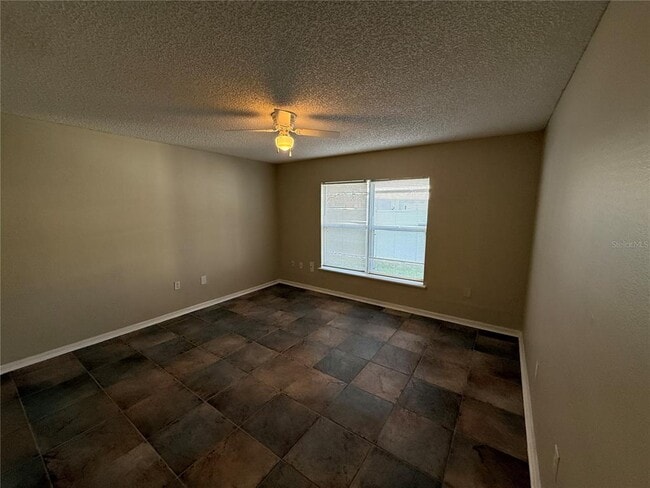 Building Photo - 1705 Lochshyre Loop