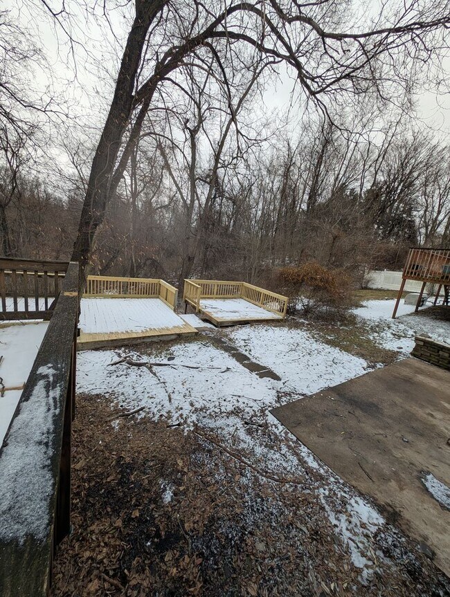 Building Photo - 3 Bed, 1.5 Bath Home in Penn Hills-- Available NOW!