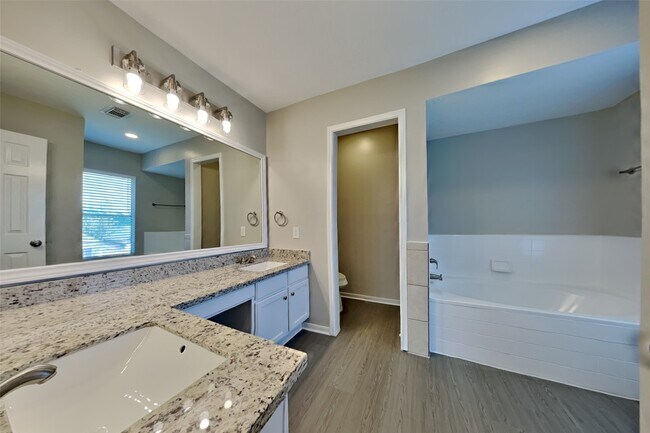Building Photo - 12618 Duchess Ln