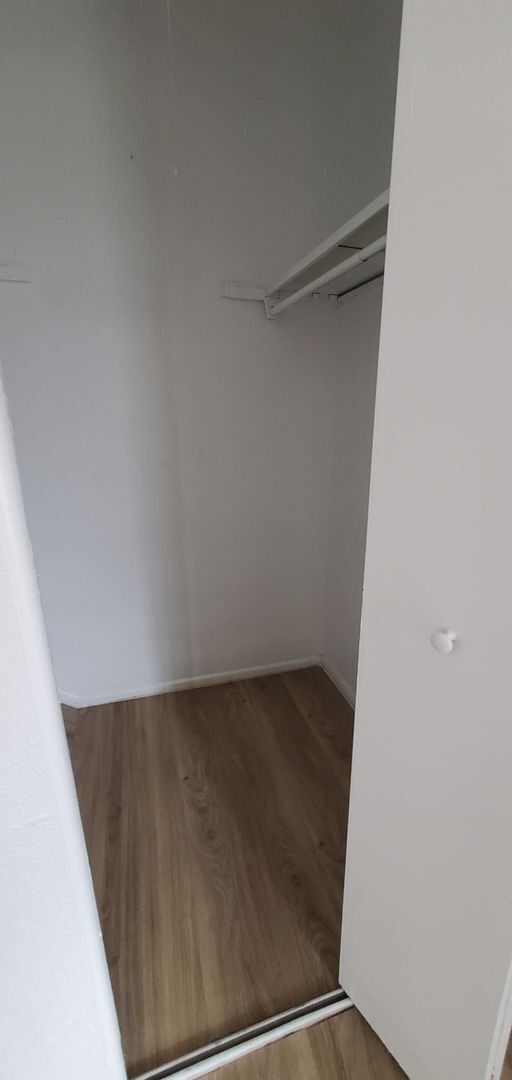 Building Photo - Two bedroom town home near the Mall at Mil...