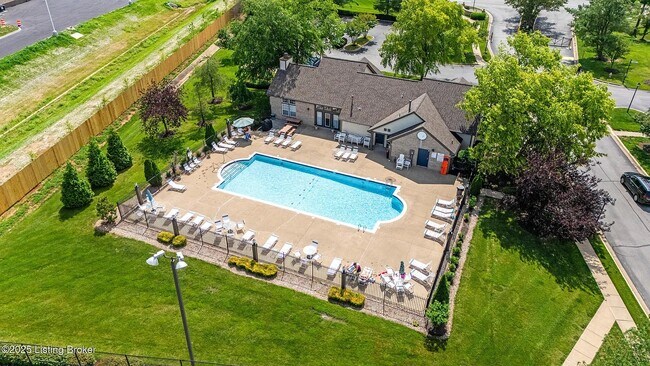 Building Photo - 10405 Trotters Pointe Dr