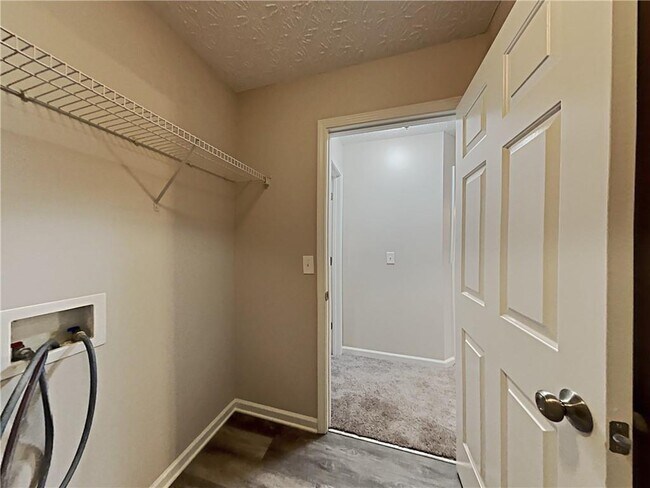 Building Photo - 227 Weatherstone Pointe Dr