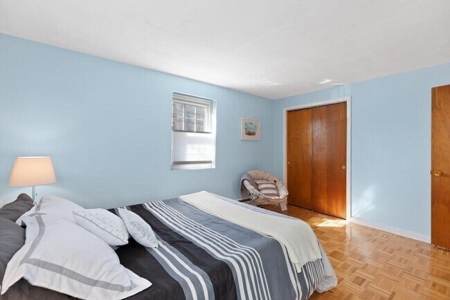 Building Photo - 59 Bynner St