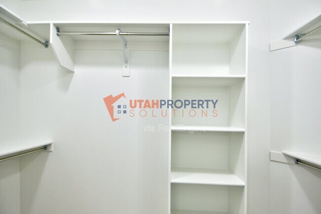Building Photo - 1621 N 3890 W