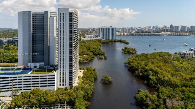 Building Photo - 16385 Biscayne Blvd