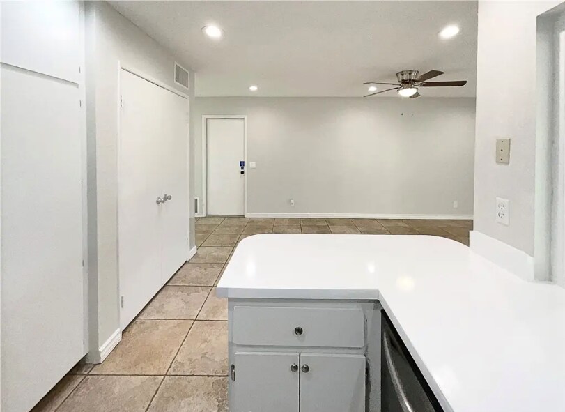 Building Photo - 22257 Emerald St