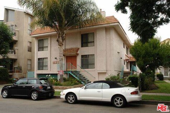 Building Photo - 1640 S Bentley Ave