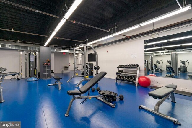 Building Photo - 224 Church St