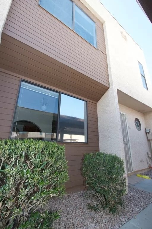 Building Photo - 3-Bedroom Tempe Condo with 2.5 bathrooms -...