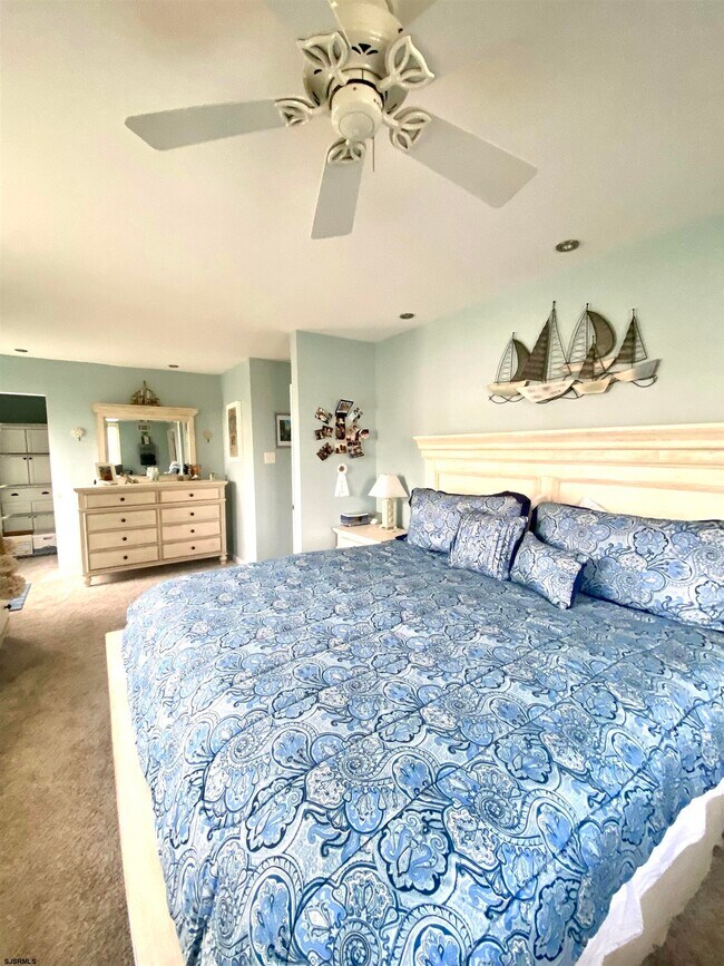 Building Photo - 9103 Amherst Ave