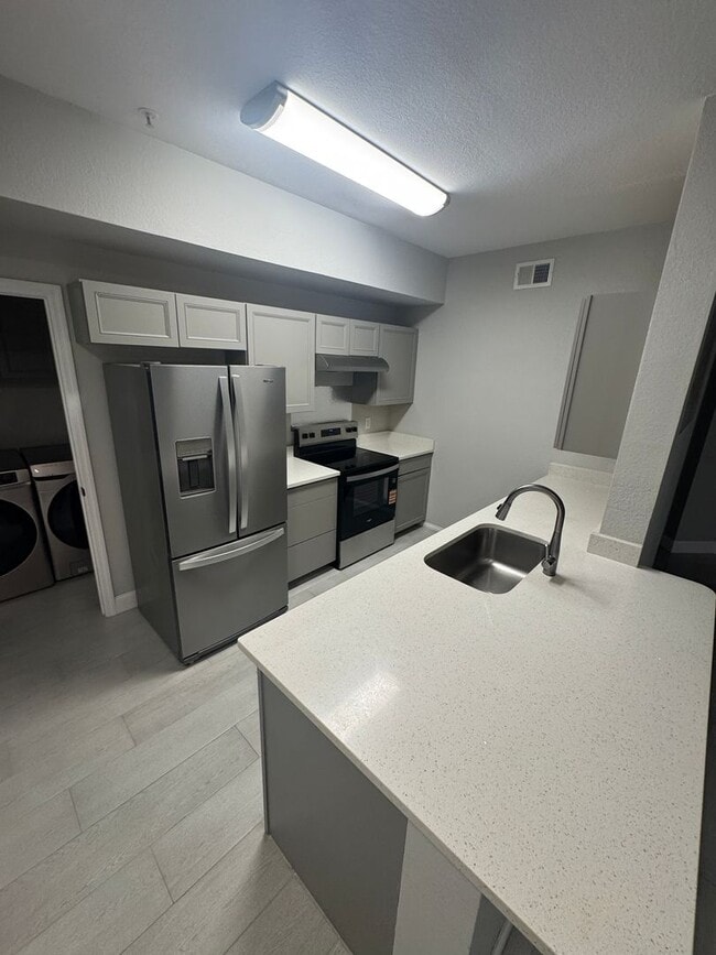 Building Photo - 2 Bedroom, 2 Bath, 1st Floor Condo in Lakes at Viera