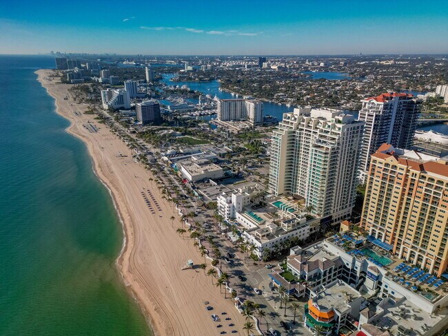 Building Photo - 101 S Fort Lauderdale Beach Blvd