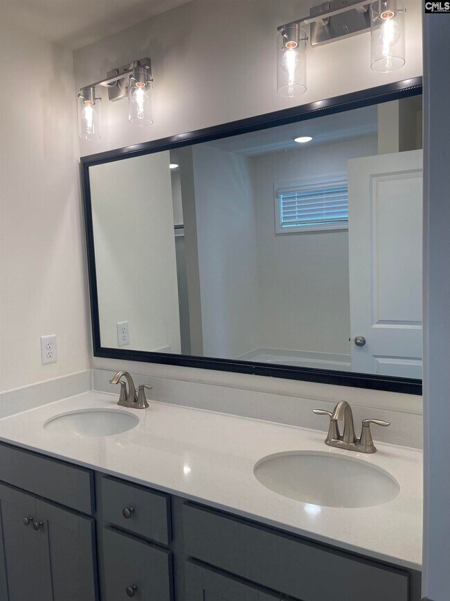 Building Photo - 659 Honeydew Dr