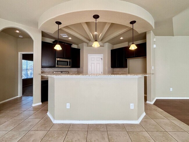 Building Photo - A beautifully maintained 3-bedroom, 2-bath oasis nestled right off 1604 and FM 1976 in Converse!