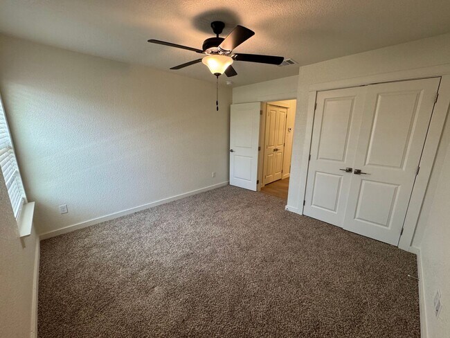 Building Photo - 4-Bedroom House for Rent in Temple