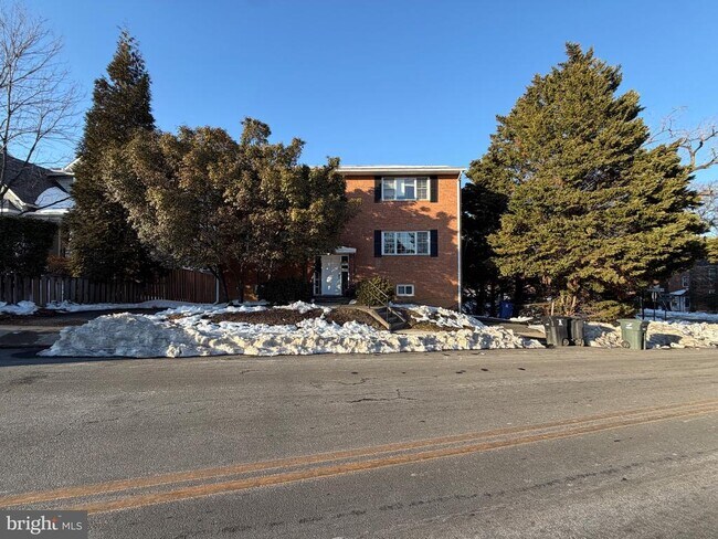 Building Photo - 4207 15th St N