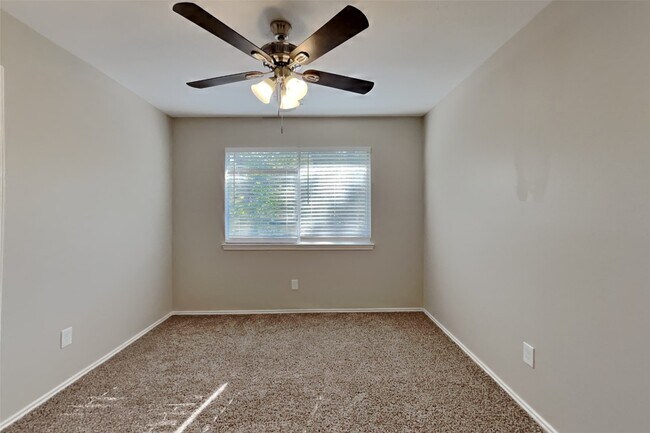 Building Photo - 4327 Palmer Plantation Dr