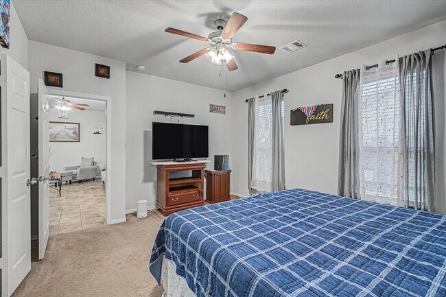 Building Photo - 16534 Twinwalker Drive