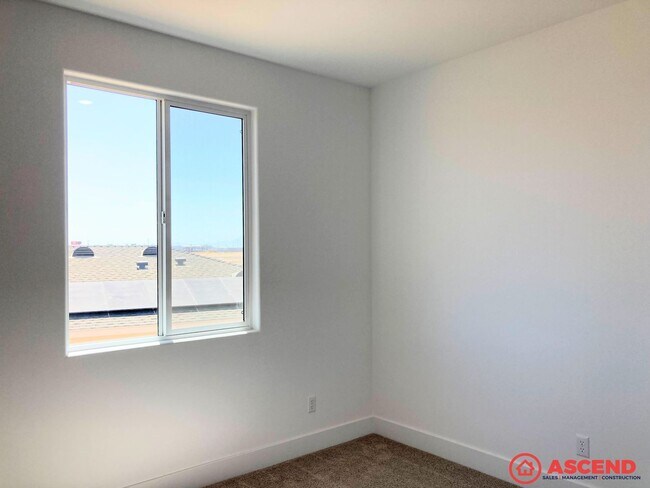 Building Photo - 9734 Cotton Creek Dr