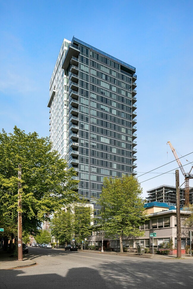 Building Photo - 1321 Seneca St