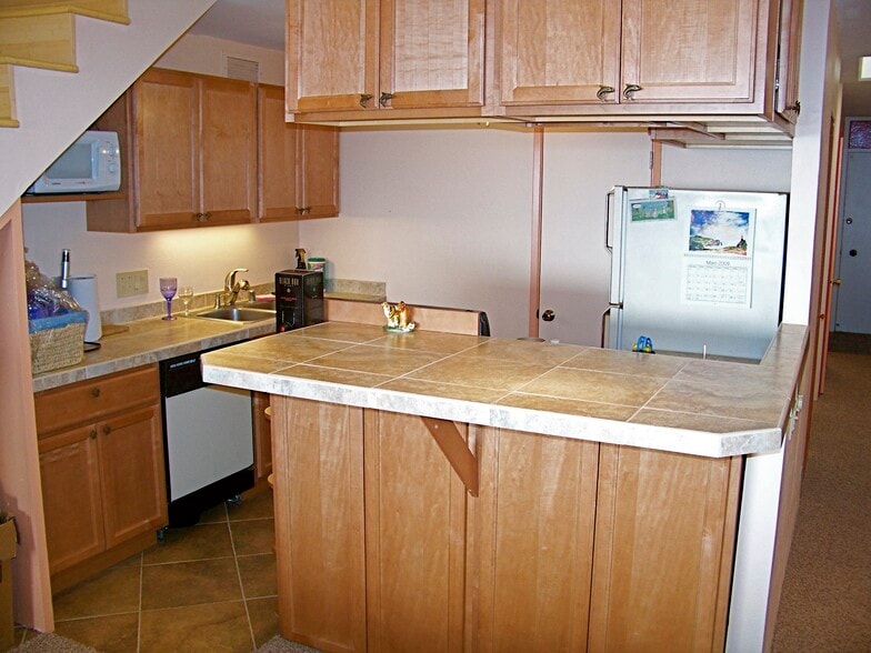 Building Photo - 4242 Lower Honoapiilani Rd